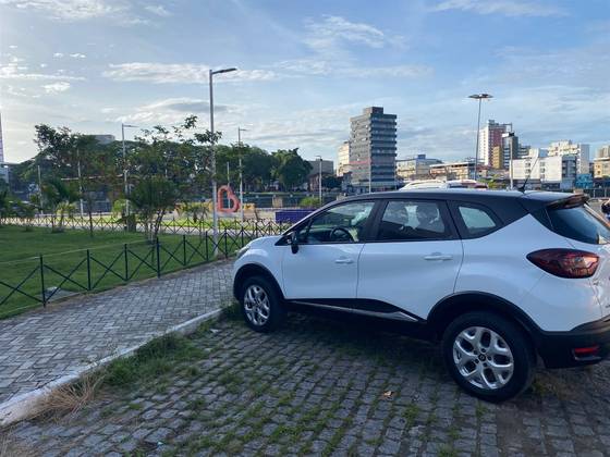 RENAULT CAPTUR 1.6 16V SCE FLEX LIFE X-TRONIC